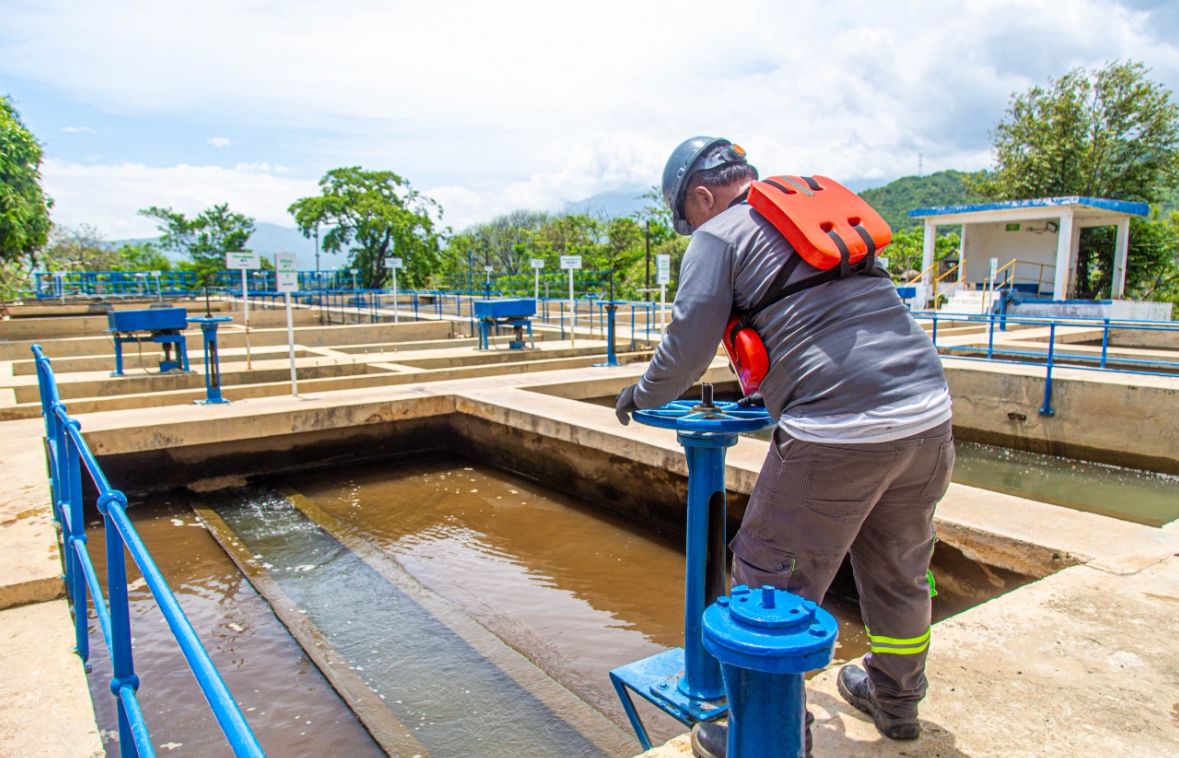 Essmar adelanta mantenimientos en la captación del Río Piedras y la PTAP Mamatoco previo a la temporada turística