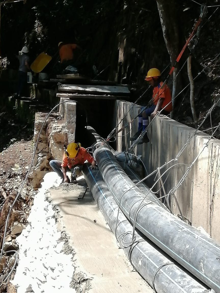 La Essmar inicia reconstrucción del canal de aducción en bocatoma del río Piedras