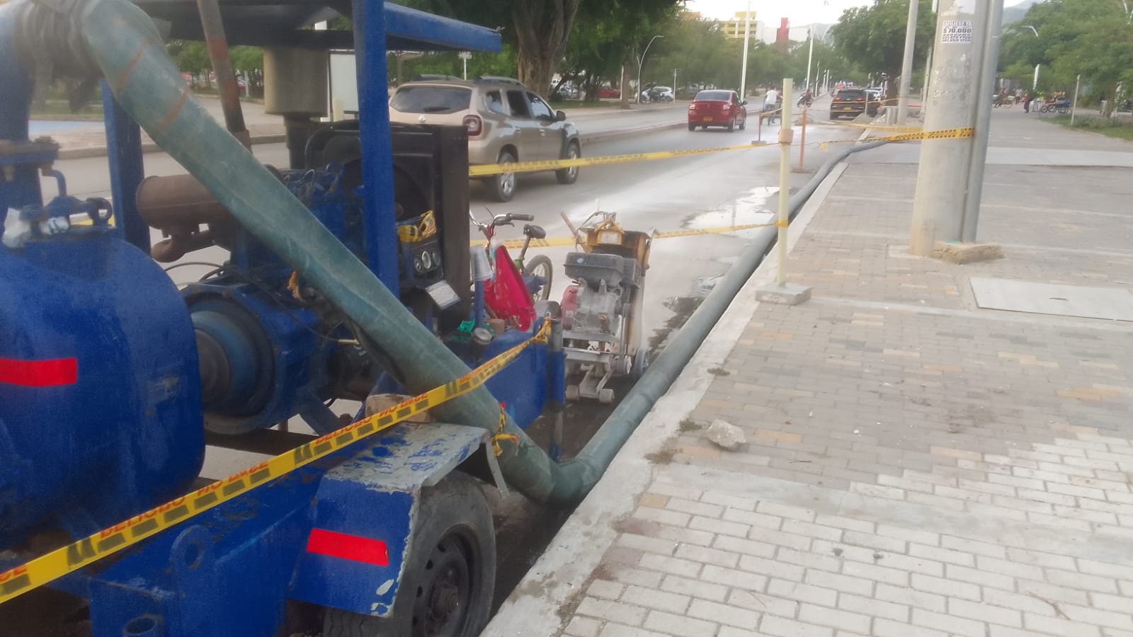 Con la reposición de 60 metros de tuberías, Essmar avanzan en la atención del colector de la carrera 19