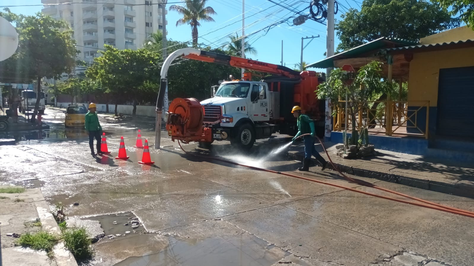 Solucionada afectación en Gaira: Essmar E.S.P. restablece el sistema de alcantarillado