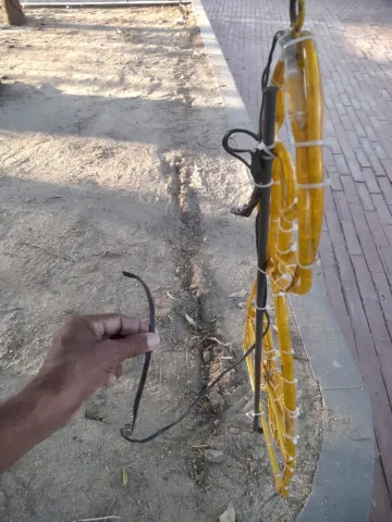 Hurtos de cables y acometidas eléctricas dejan sin energía a figuras navideñas del parque Bolívar