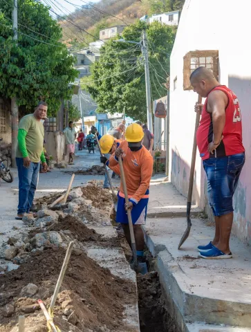 ESSMAR E.S.P. y la comunidad se unen para optimizar el servicio de agua potable en Colinas del Pando