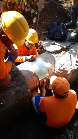 ESSMAR E.S.P. atiende dos fugas en la línea de conducción de la captación de Paso del Mango<br><br>
