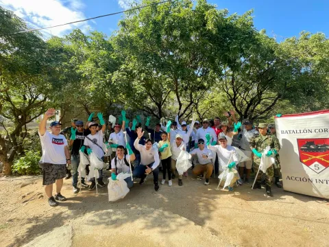 Durante la jornada Plogging, Essmar y más de 50 voluntarios retiraron más 3 toneladas de residuos sólidos de Taganga