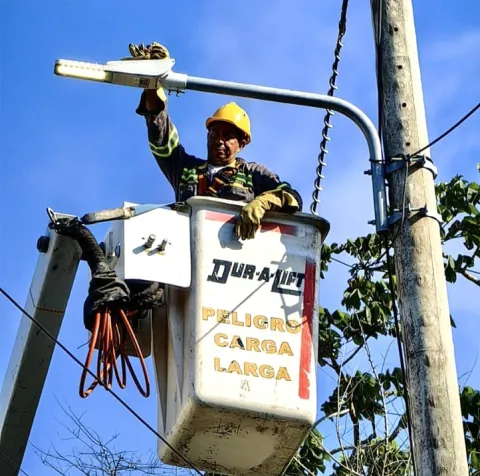 Essmar E.S.P. llega con soluciones en el alumbrado público de la zona rural del Distrito de Santa Marta